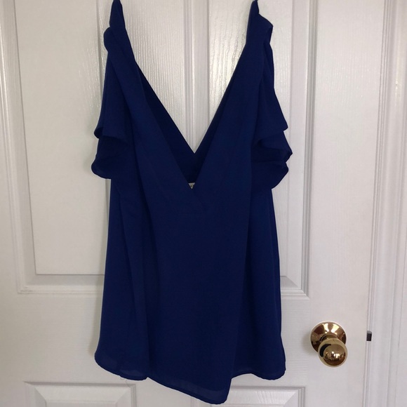 Aritzia Babaton Blouse - Picture 5 of 5